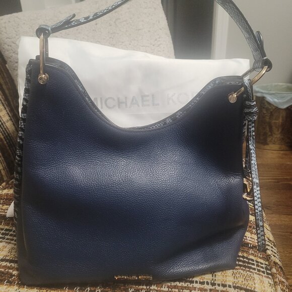 Michael Kors purse - Picture 1 of 4